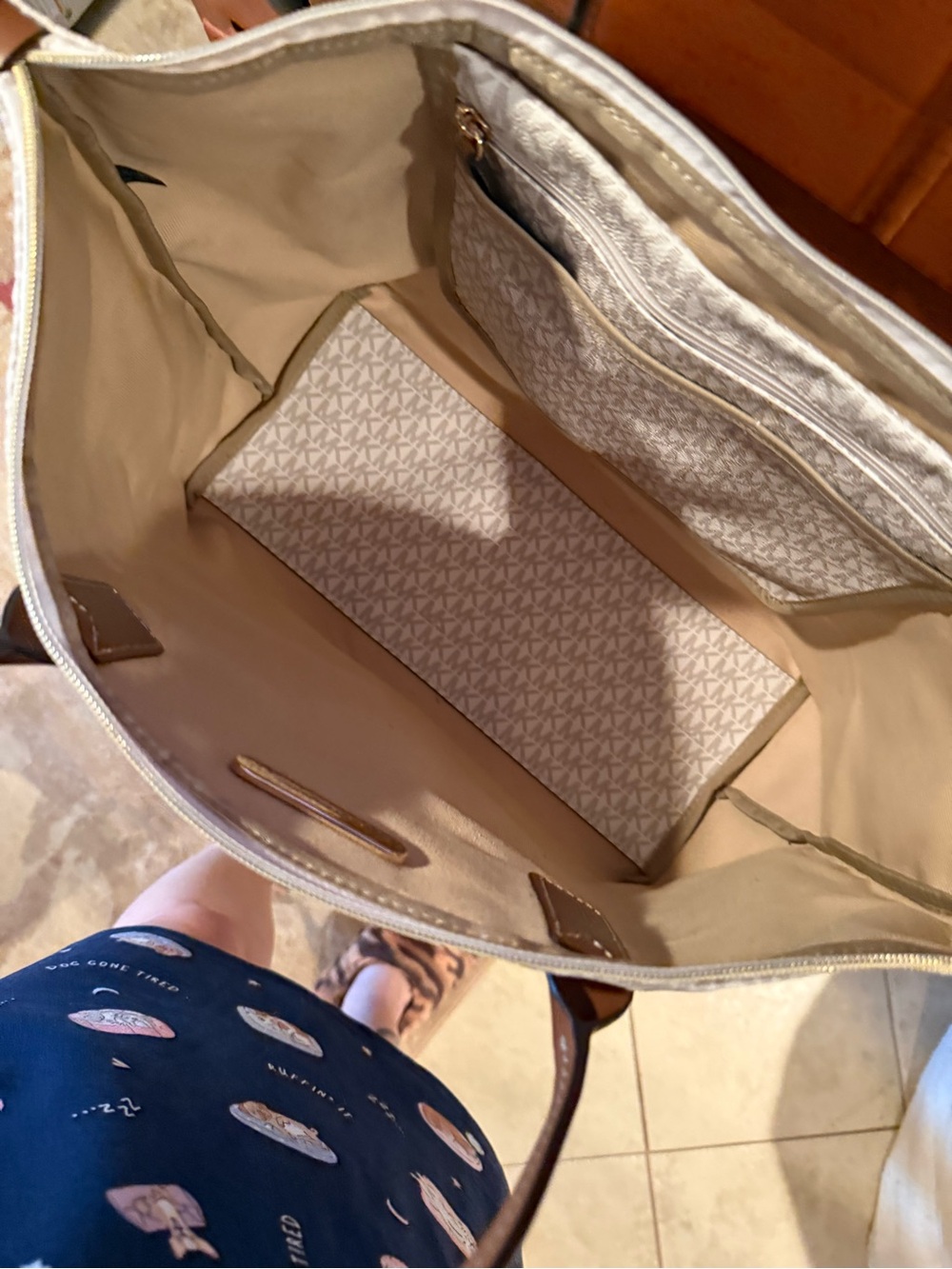 Michael Kors Cream & Pink Stripe Signature Tote - Picture 3 of 8